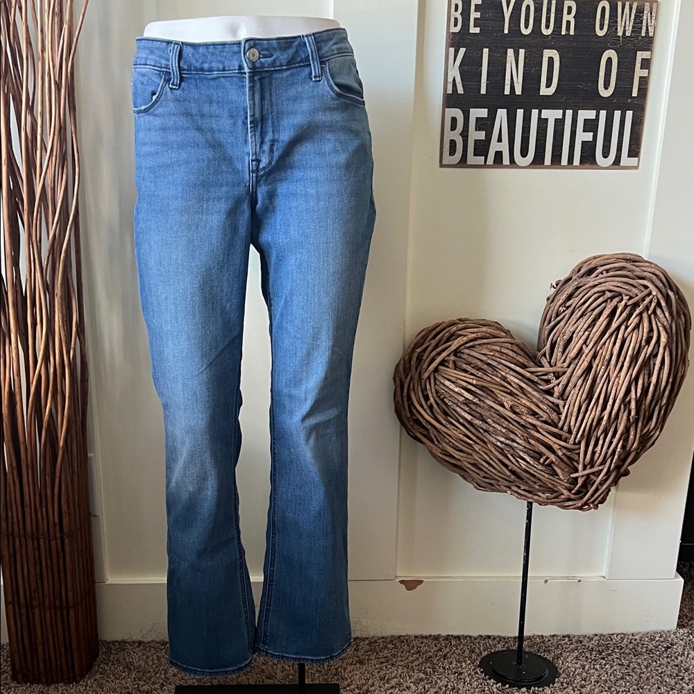 Old Navy Women's Boot Cut Jeans in Classic Denim